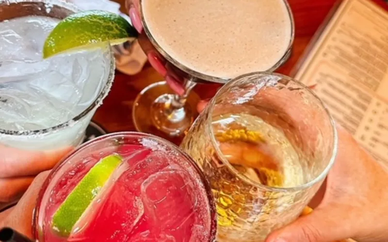 Bar Tulio's — interior y ambiente