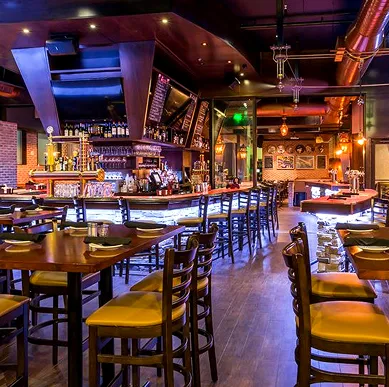 Batch Gastropub — interior y ambiente