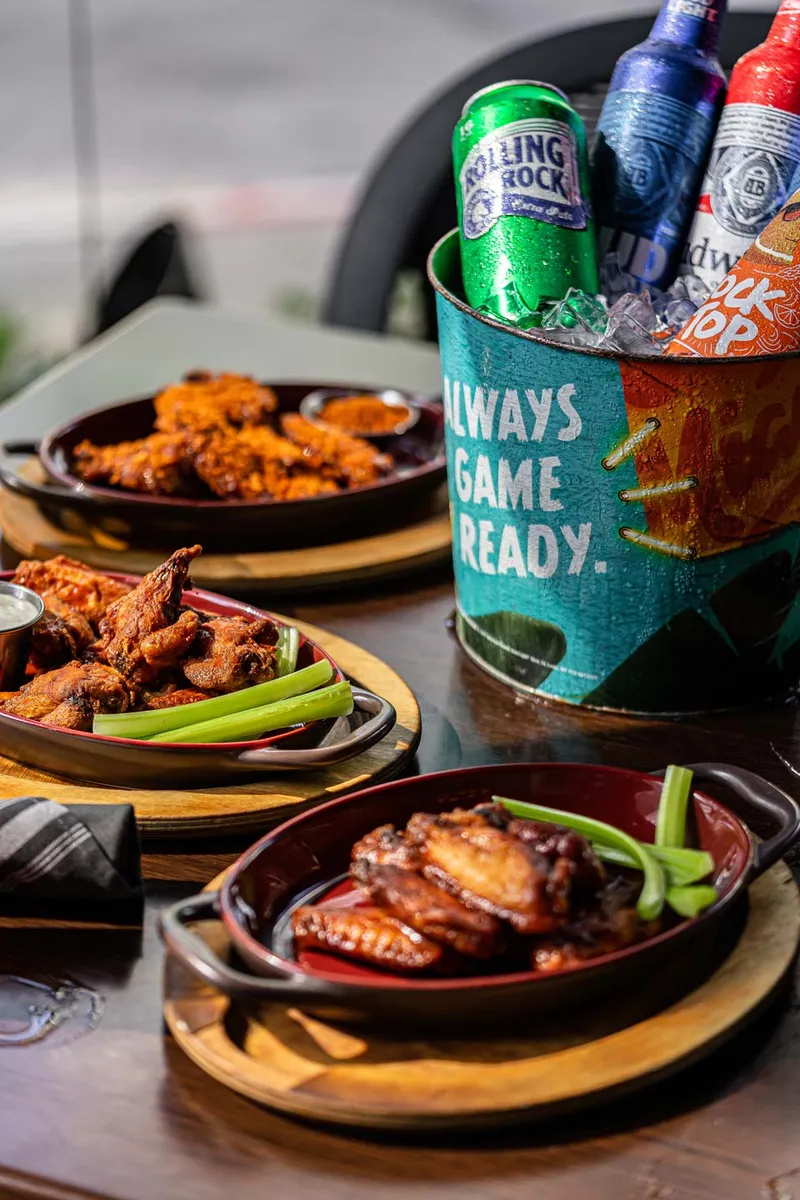 Batch Gastropub — interior y ambiente