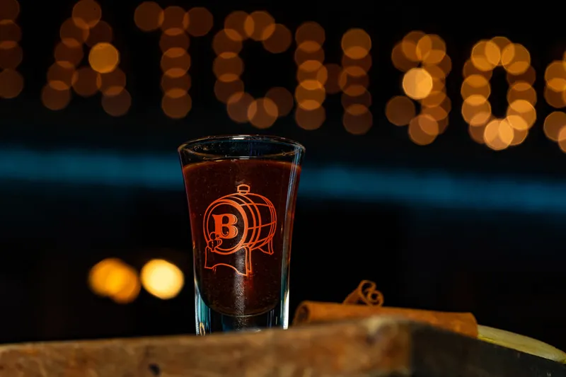 Batch Gastropub — interior y ambiente