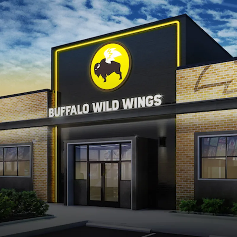 Buffalo Wild Wings Homestead — interior y ambiente