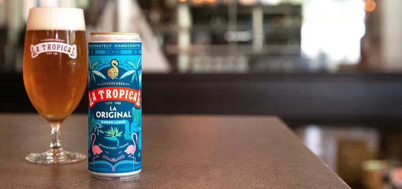 Cervecería La Tropical — interior y ambiente