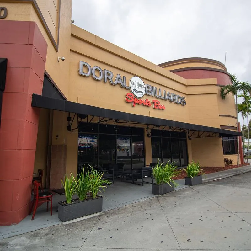 Doral Billiards & Sports Lounge — interior y ambiente