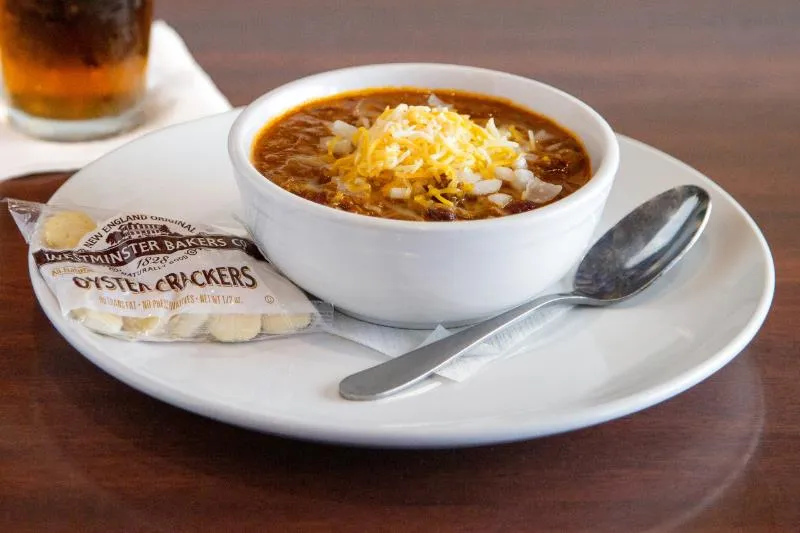 Duffy's Sports Grill — interior y ambiente
