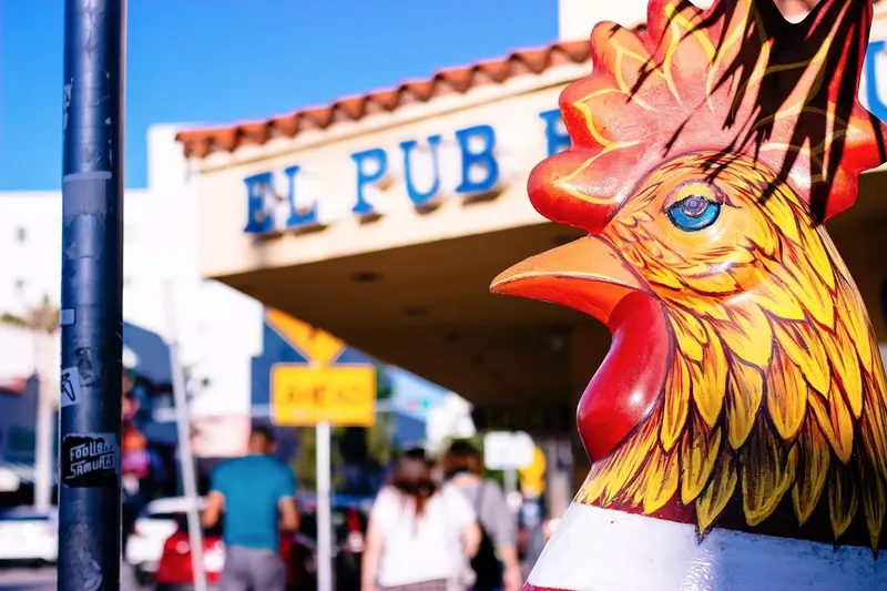 El Pub Restaurant — interior y ambiente
