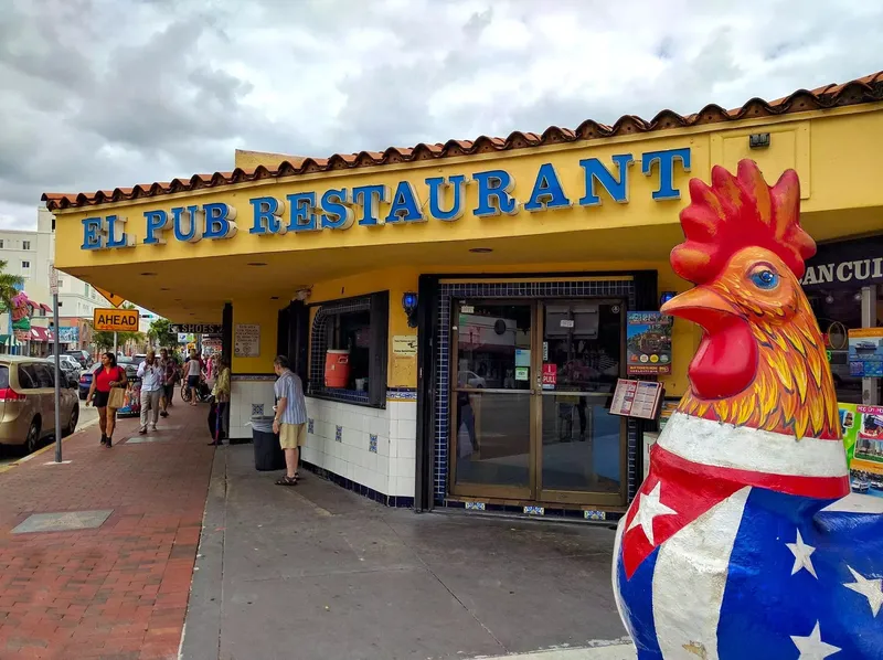 El Pub Restaurant — interior y ambiente
