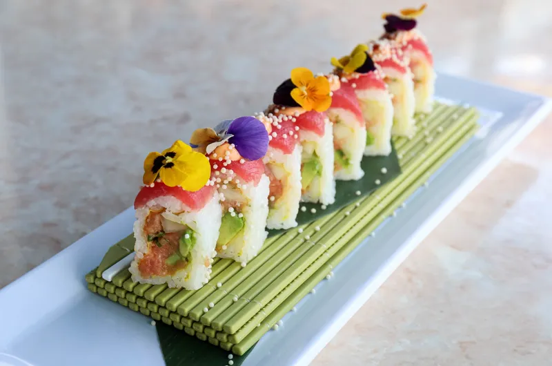 Monty's Sunset — interior y ambiente