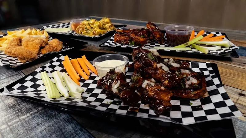 Ollie Sports Bar & Grill — interior y ambiente