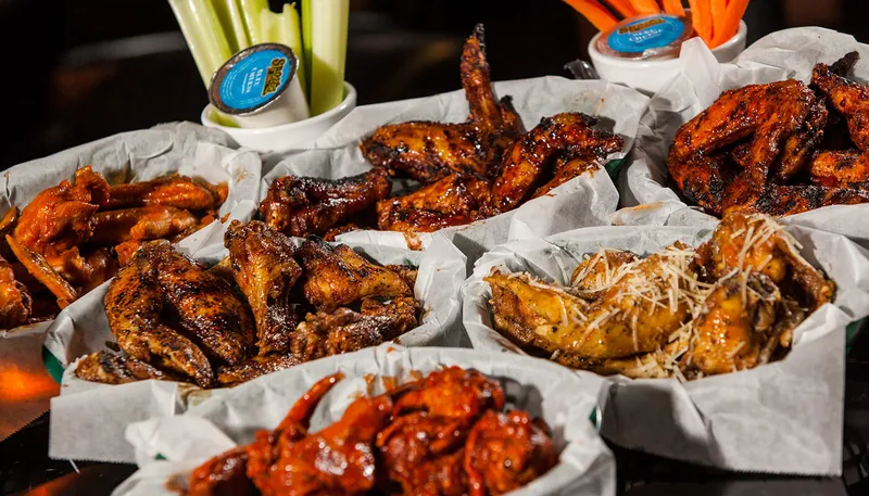 Sports Grill Doral — interior y ambiente